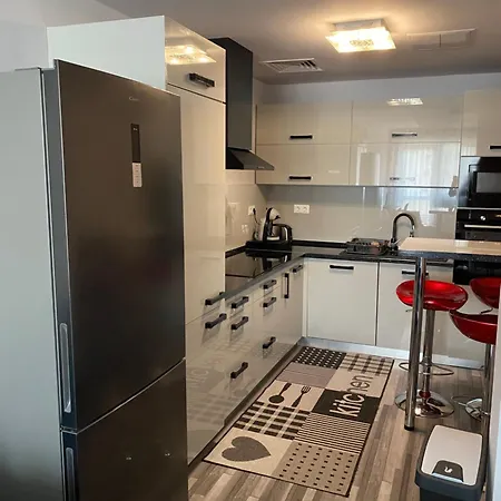 Montana Apartman Miskolc Esterno foto